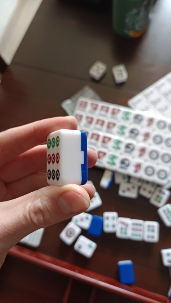 tuile_mahjong_tranche Latin Mahjong Tuiles